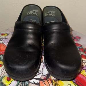 Dansko XP 2.0 Black Leather Clogs Women's Size 40
